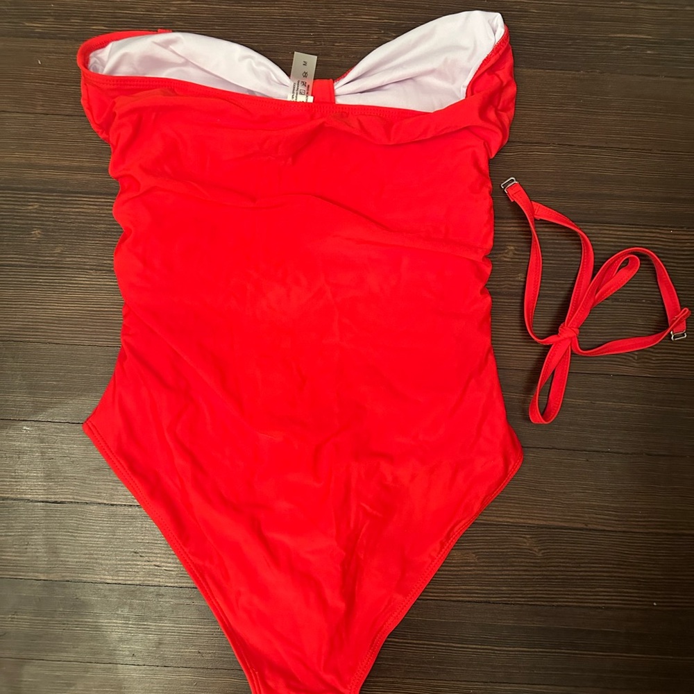 New! Womens Red Monokini Red One Piece Swimsuit, removable straps/padding Medium - Picture 6 of 8